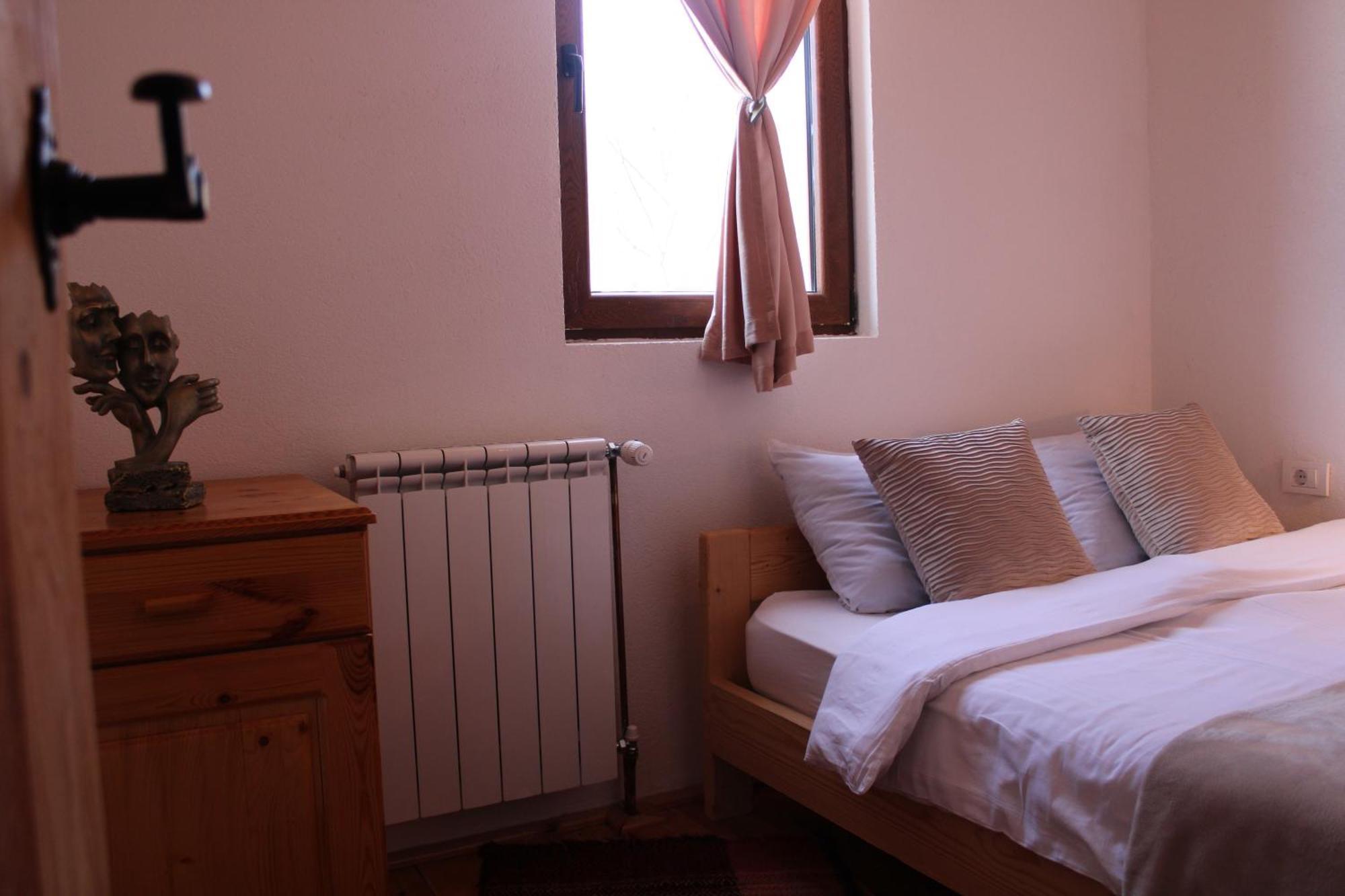 Pubhouse & Rooms Pahulja Kolašin Buitenkant foto