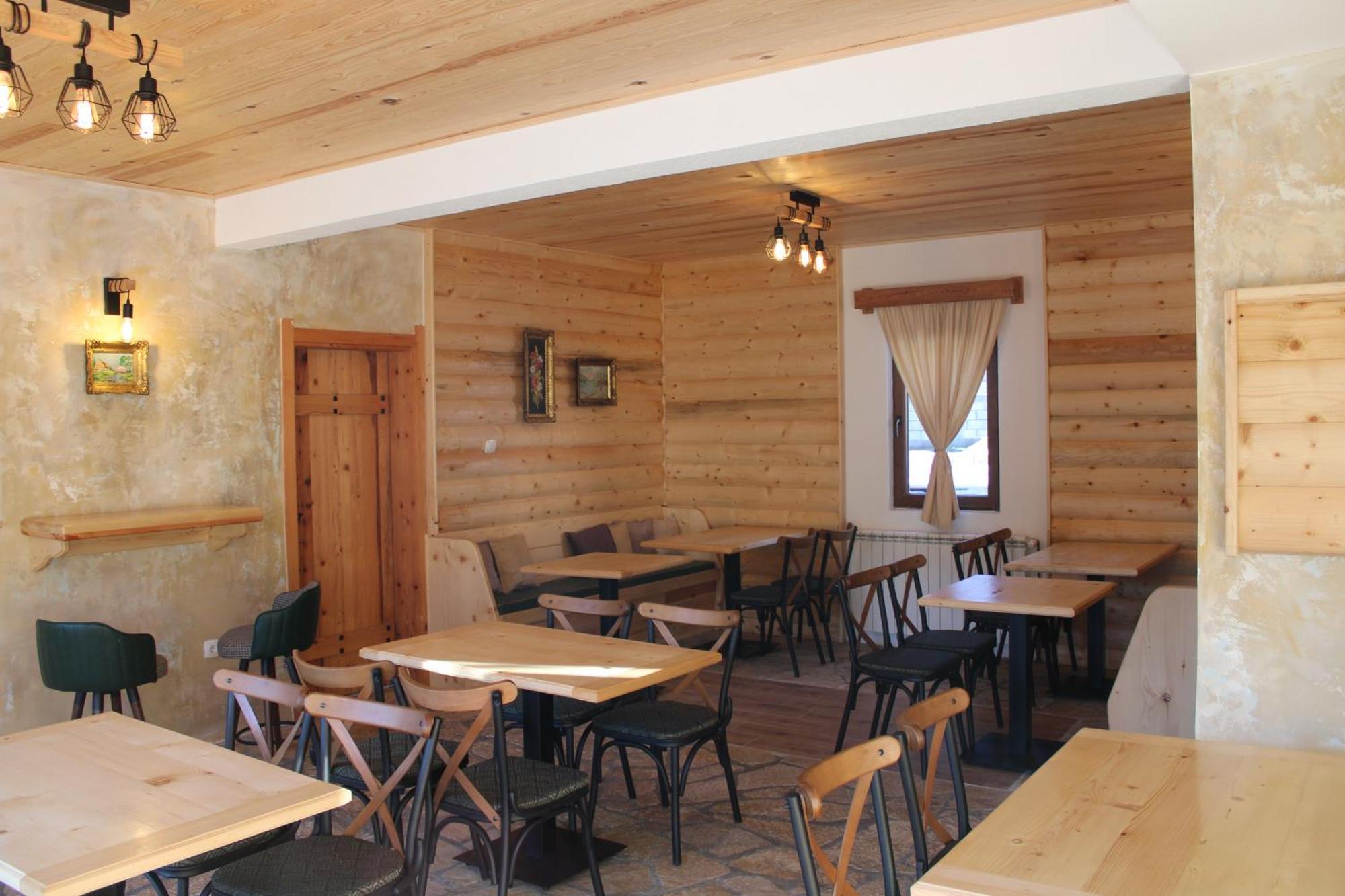 Pubhouse & Rooms Pahulja Kolašin Buitenkant foto