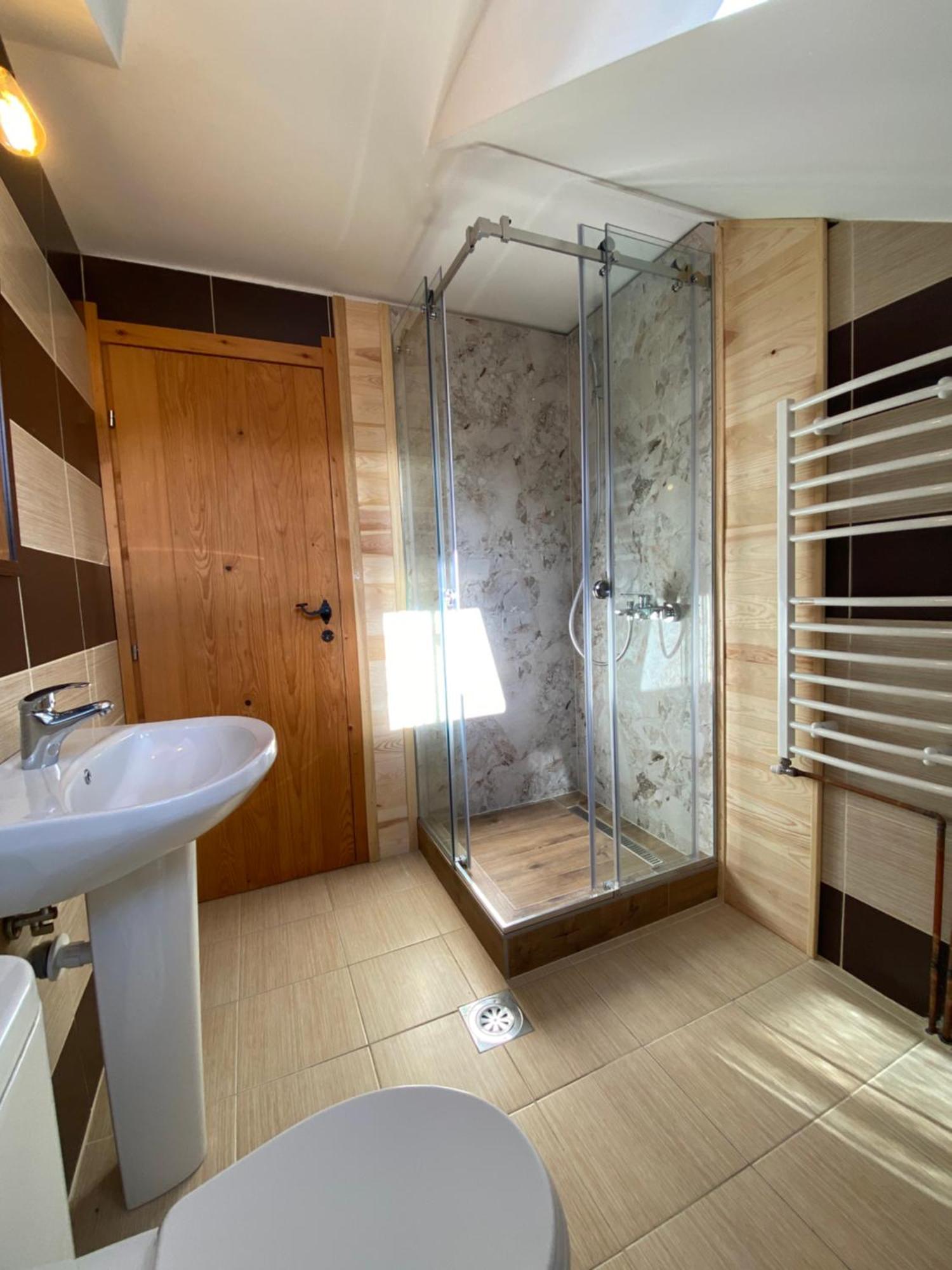 Pubhouse & Rooms Pahulja Kolašin Buitenkant foto